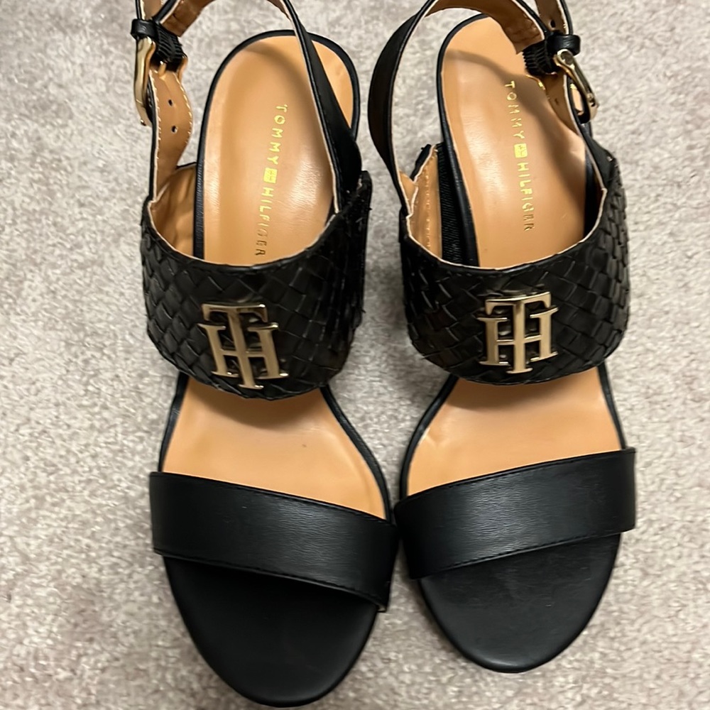 Black size 7 heels